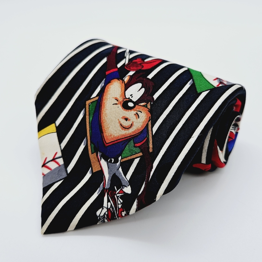 LOONEY TUNES MANIA | 100% silk striped Bugs Bunny Sylvester Daffy Taz neck tie